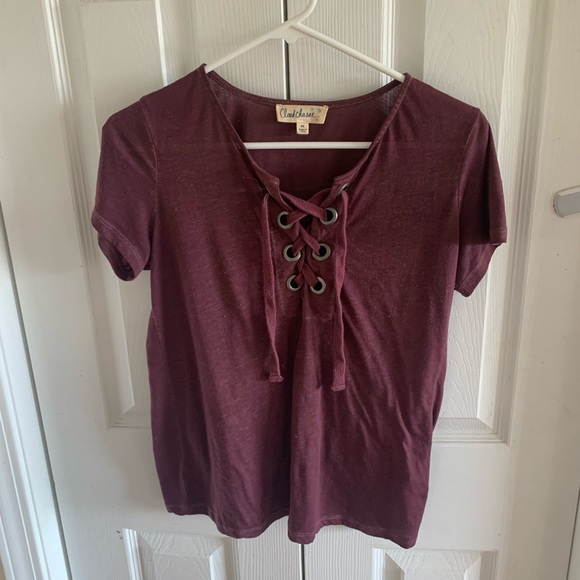 Cloudchaser and Xhilaration tee shirt bundle. Both tops are Size M - Picture 1 of 4